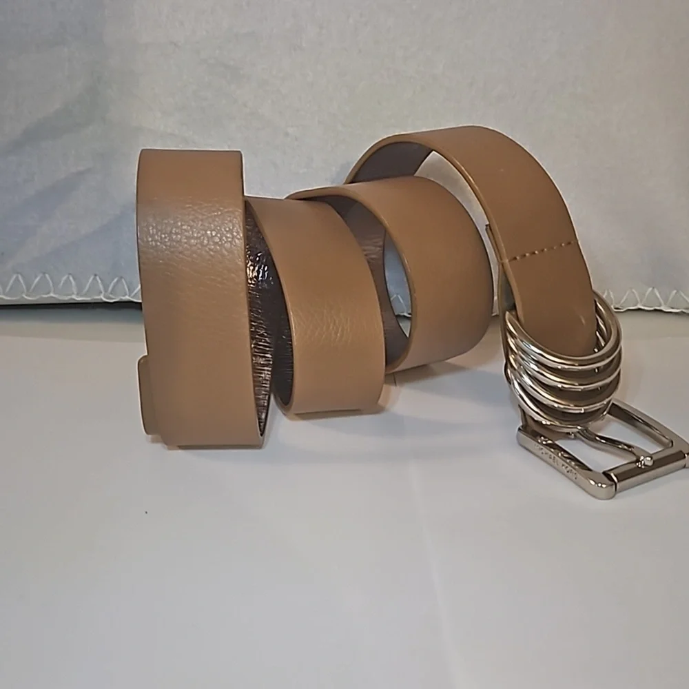 Michael Michael Kors Synthic Leather sz XL Tan with Silver hardwear Pre-owned